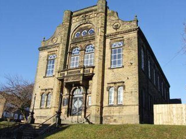 House for sale in Halifax, West Yorkshire