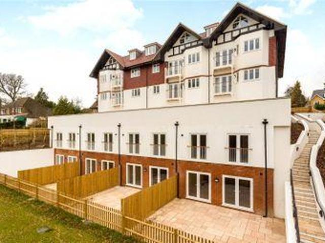 House for sale in Hillview, Surrey