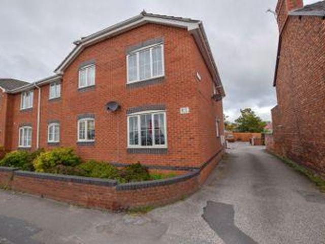House for sale in Rossmore, Cheshire