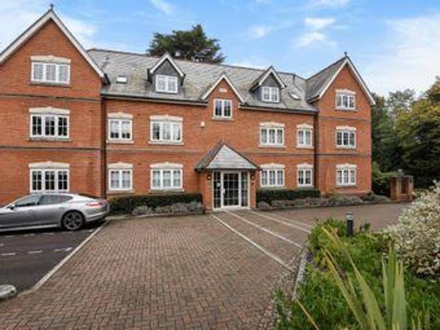 House for sale in Ascot