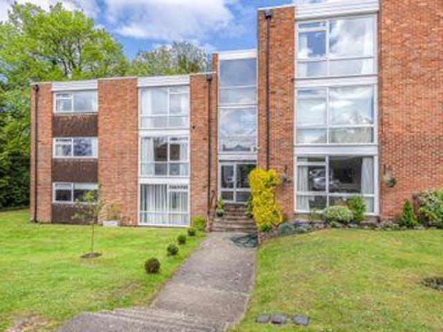 House for sale in Ascot