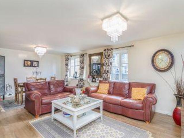 House for sale in Edgware, Greater London