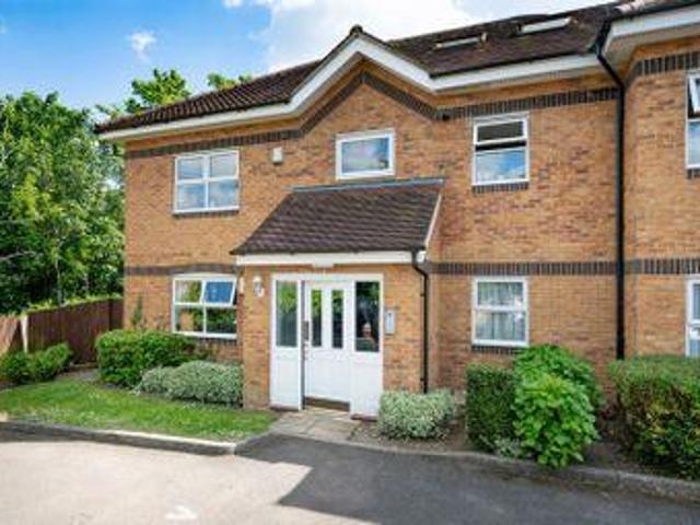 House for sale in Batchworth, Hertfordshire