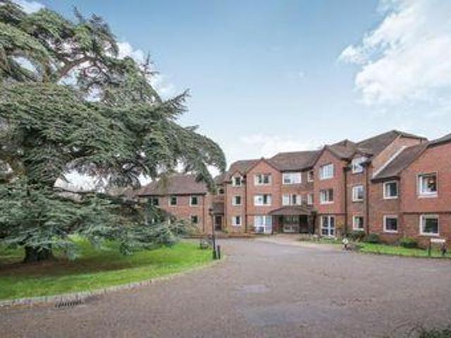 House for sale in Fole, Surrey