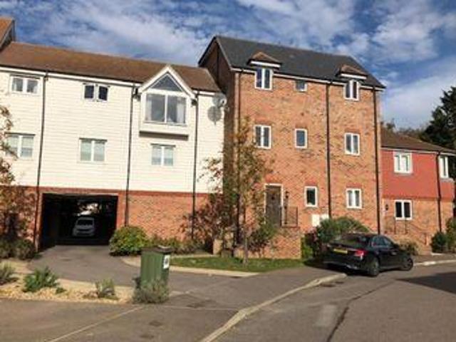 House for sale in The Butts, Kent