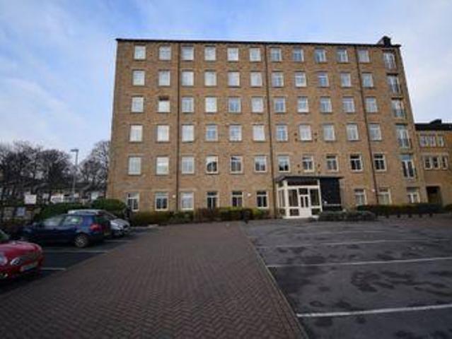 House for sale in Dewsbury, West Yorkshire