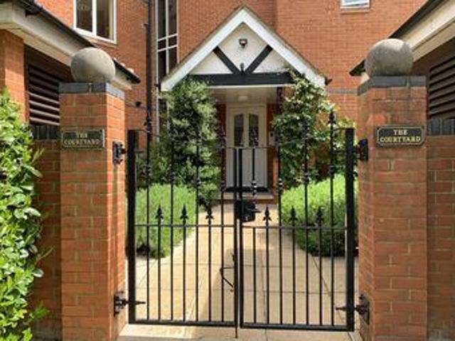 House for sale in Beaconsfield, Penn Bottom
