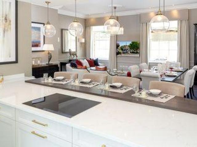 House for sale in Uxbridge, Greater London