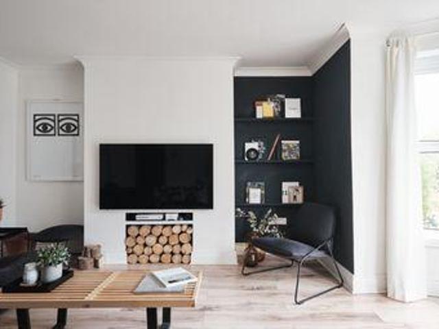 House for sale in Fole, Surrey