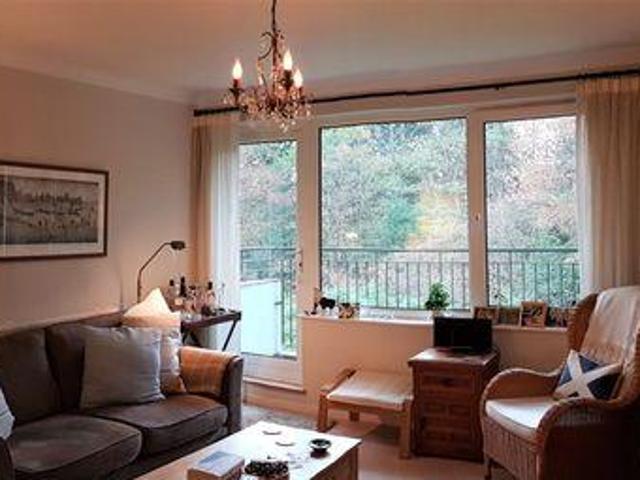 House for sale in Ascot