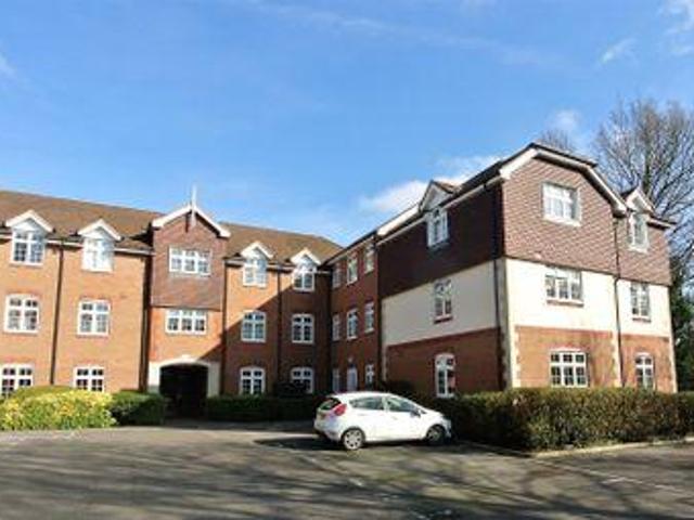 House for sale in Addlestone, Runnymede