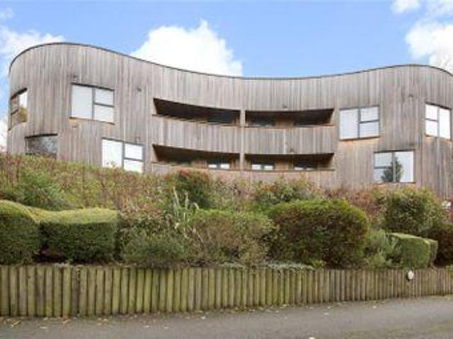 House for sale in Hillview, Surrey