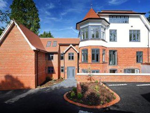 House for sale in Fole, Surrey