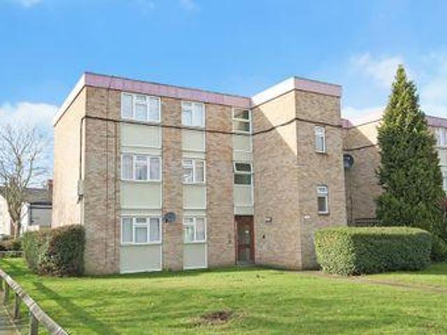 House for sale in Deepcut, Surrey