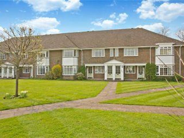House for sale in Fole, Surrey