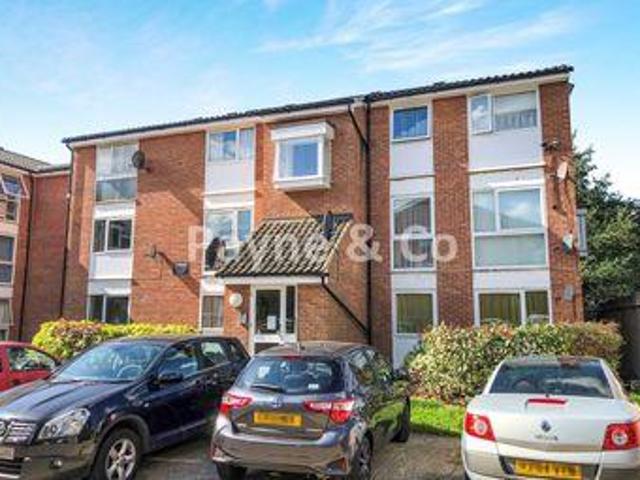 House for sale in Chigwell, Epping