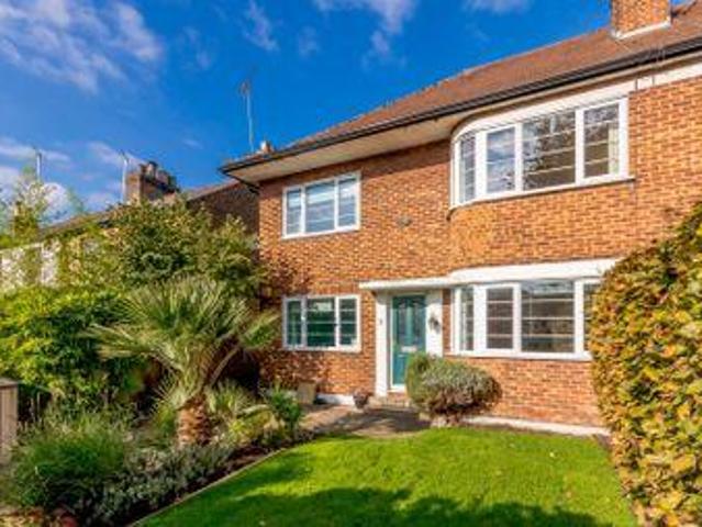 House for sale in Kingston Upon Thames, Greater London