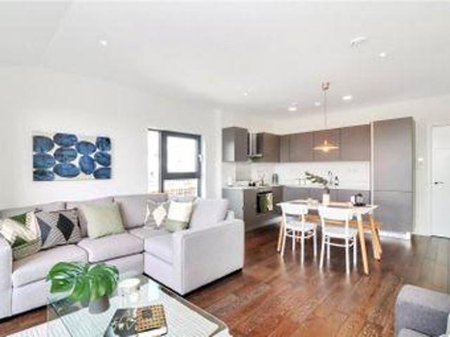 House for sale in Uxbridge, Greater London