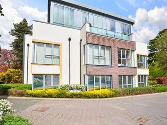 House for sale in Guildford, Surrey