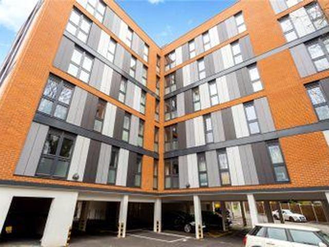 House for sale in Pachesham Park, Surrey