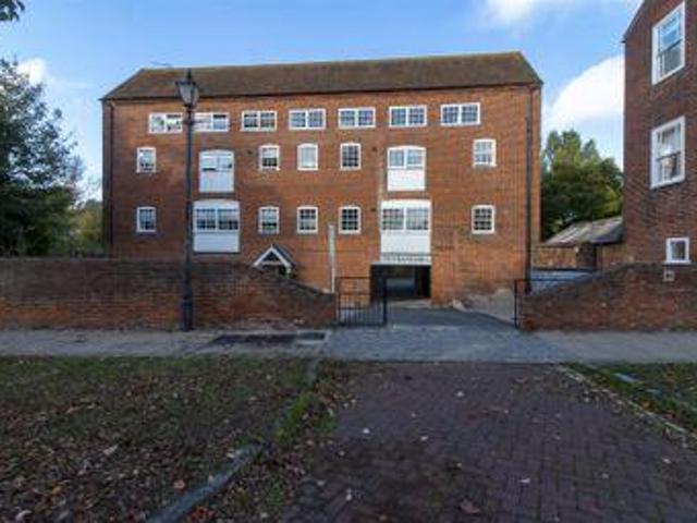 House for sale in Oad Street, Kent