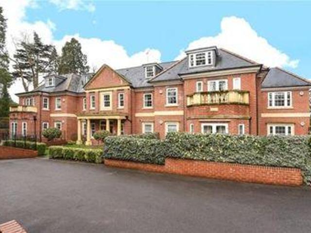 House for sale in Ascot
