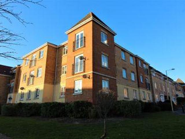 House for sale in Purfleet, Essex