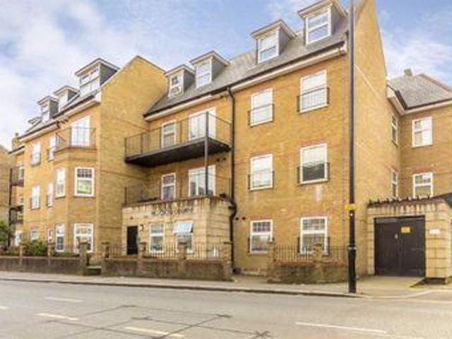 House for sale in Brentford End, Greater London