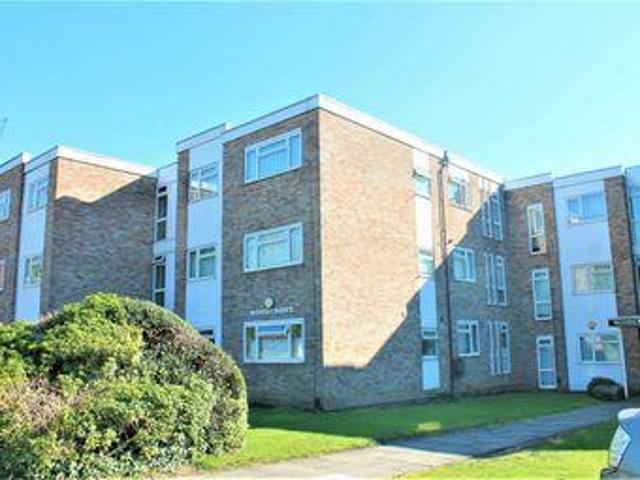 House for sale in Little Stanmore, Greater London