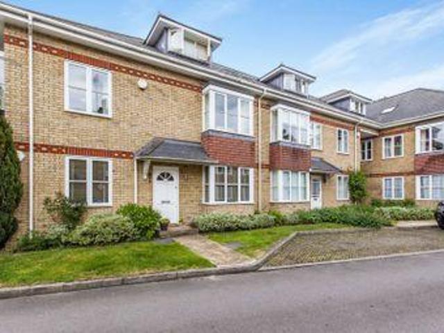 House for sale in Ascot