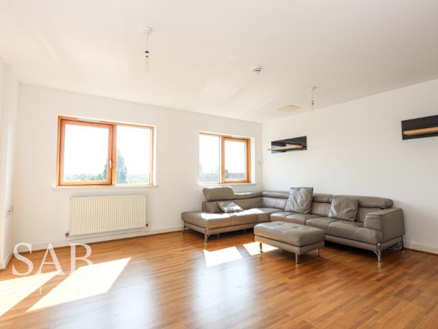 Apartment for rent in London Borough of Ealing, Greater London