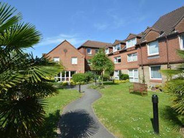 House for rent in Weybridge, Elmbridge
