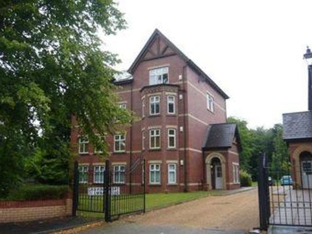 House for rent in Calderstones