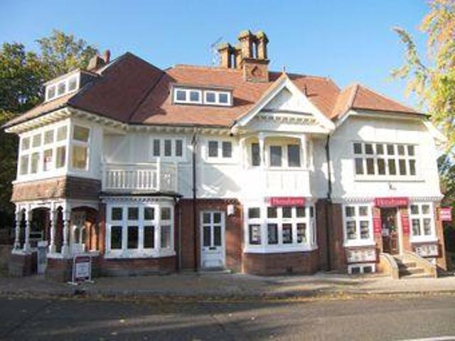 House for rent in Pachesham Park, Surrey