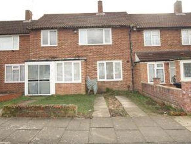 House for rent in Northolt, Greater London