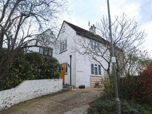 House for sale in Heol-las, Surrey