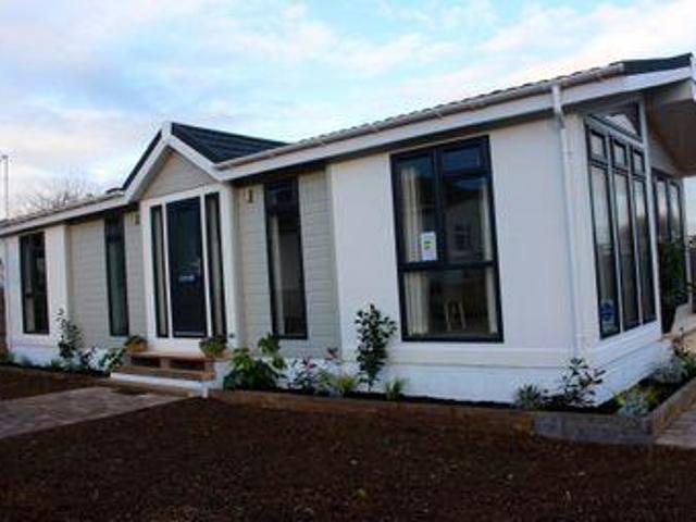 House for sale in Froggatt, East Midlands
