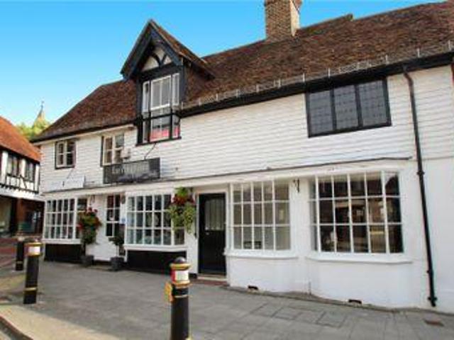 House for sale in The Butts, Kent
