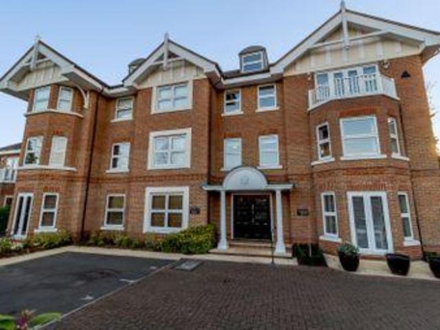 House for sale in Weybridge, Elmbridge
