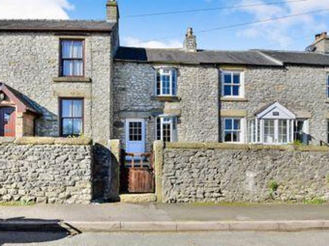 House for sale in Charlesworth, East Midlands