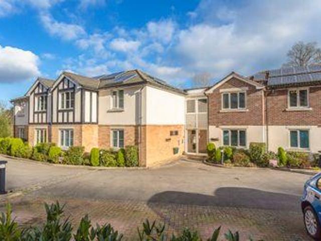 House for sale in Hillview, Surrey