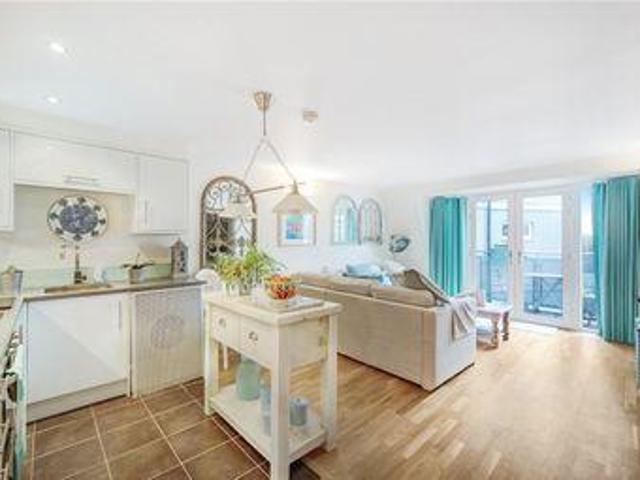 House for sale in Brentford End, Greater London