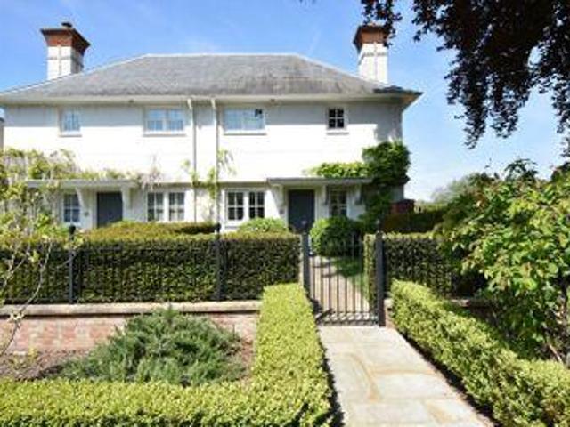 House for sale in Pachesham Park, Surrey