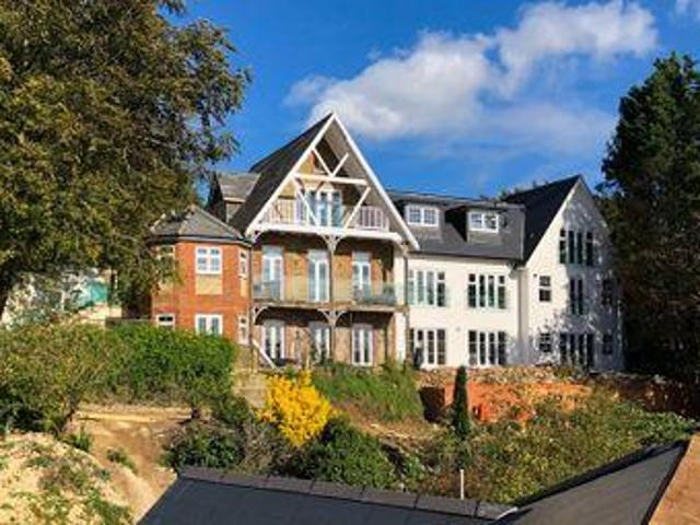 House for sale in Hillview, Surrey