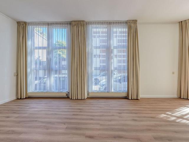 Appartement te huur in Benoordenhout, Zuid Holland