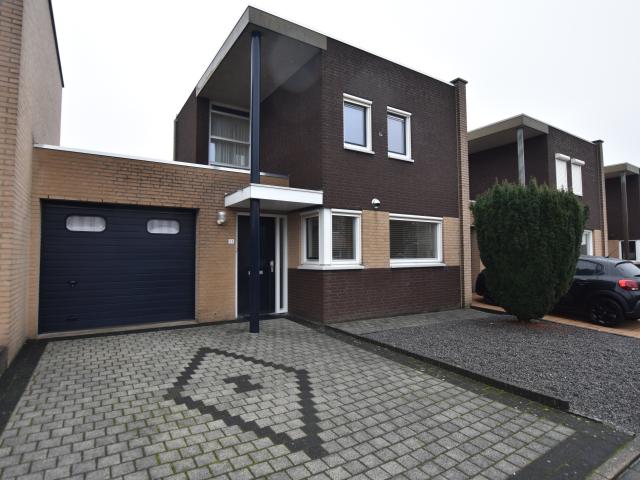 Woning te huur in Neerbeek, Beek