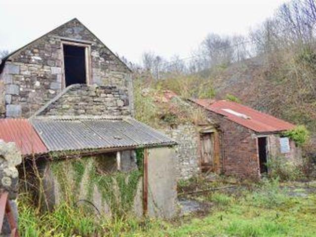 House for sale in Ammanford, Wales