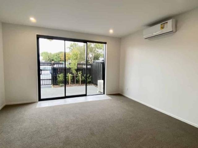 Townhouse for rent in Heathcote, Canterbury