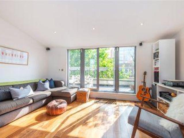 House for rent in Lyons, Greater London