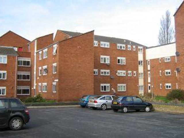 House for rent in Calderstones